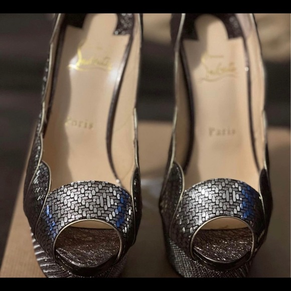 Christian Louboutin pumps - Picture 4 of 5